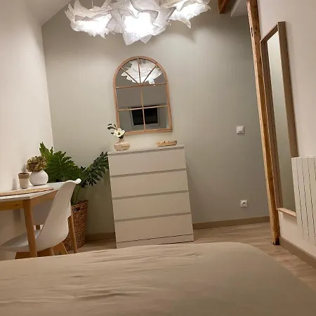 Chez Gustave T2, 4 Min Place Ducale